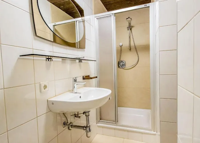 Garten By Interhome Appartement Innsbruck